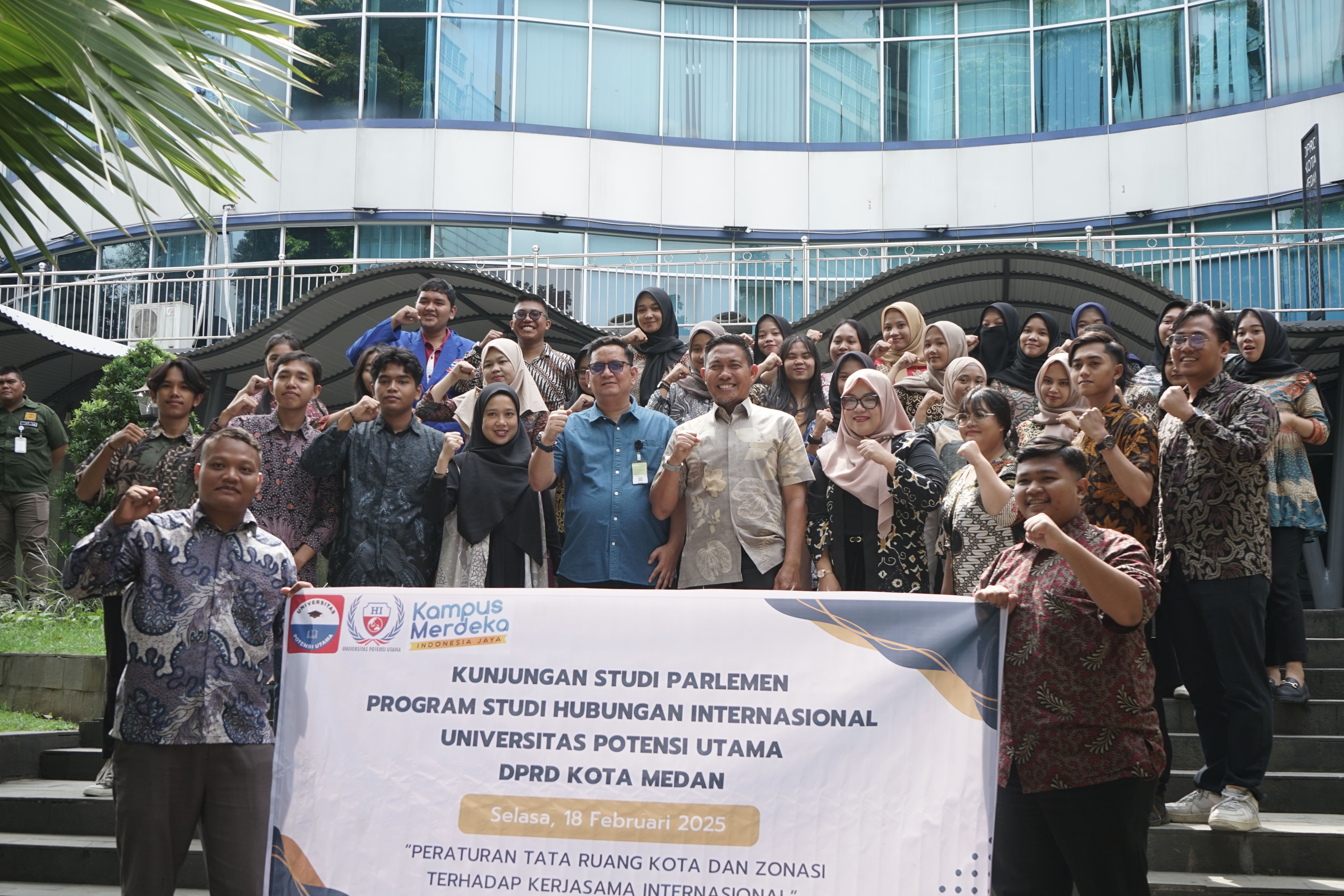 Mahasiswa HI UPU Laksanakan Parliament Tour ke DPRD Kota Medan, Diskusi Langsung dengan Anggota Dewan